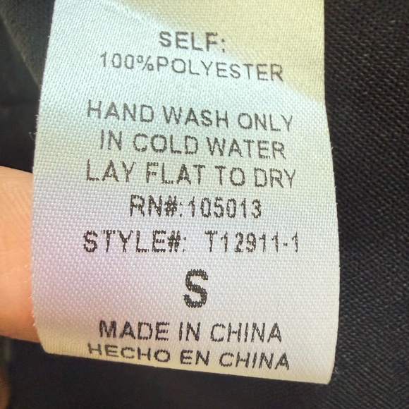 Savanna Jane Black Top with Vibrant Embroidery - Size Small - Picture 10 of 10